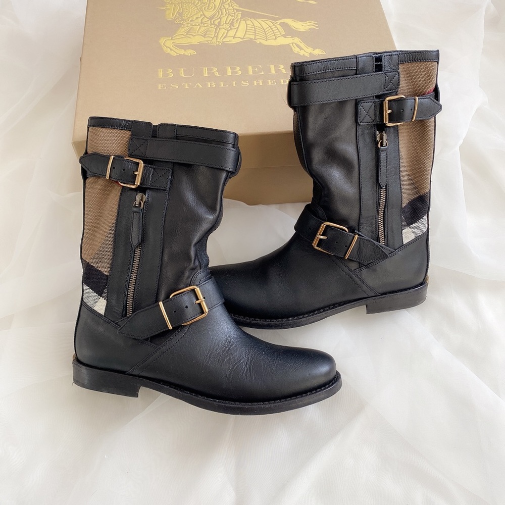 Burberry Grantville canvas check boots